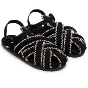Farm Rio Black Zigzag Stitch Sandals NWOB